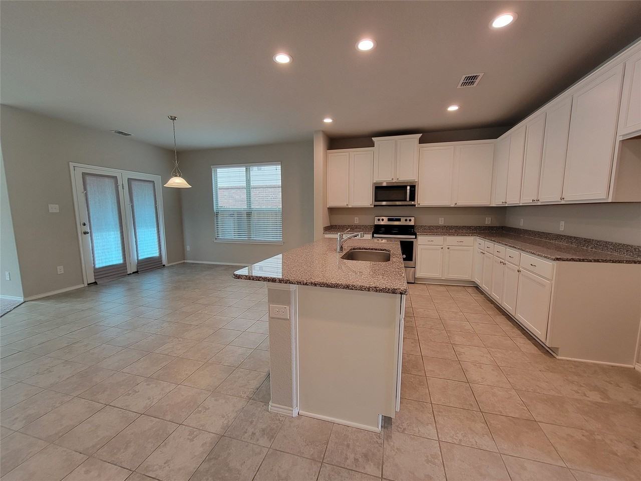 4725 Redbud Dr - Photo 5 of 22