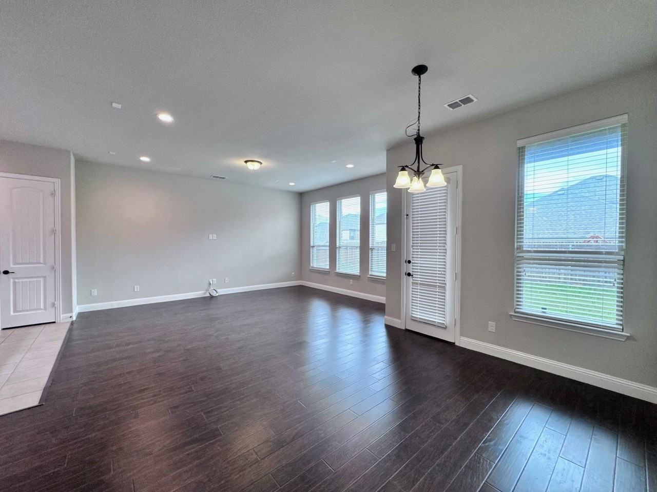 311 Lexington Ave - Photo 5 of 22