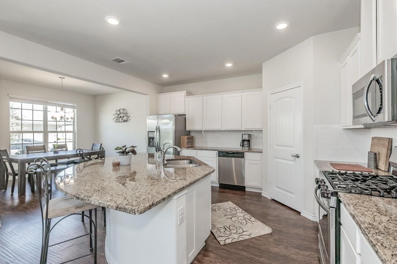 2444 Evening Stone Dr - Photo 3 of 14