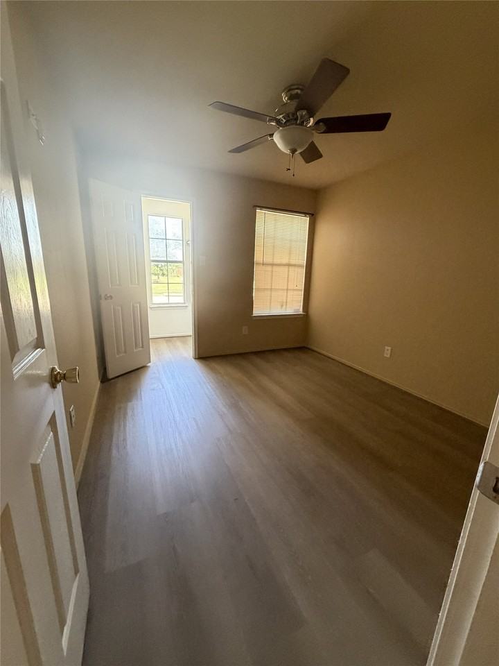 616 Overton Dr - Photo 7 of 13
