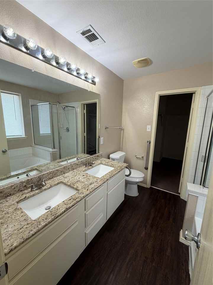 1343 Marvin Gdns - Photo 5 of 11