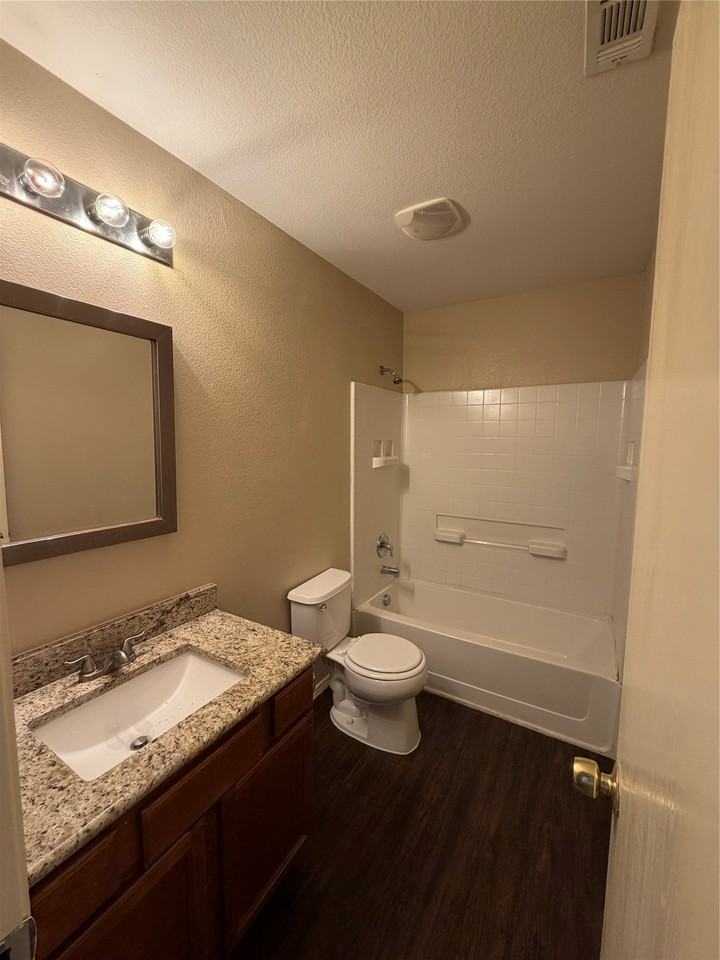 1343 Marvin Gdns - Photo 7 of 11