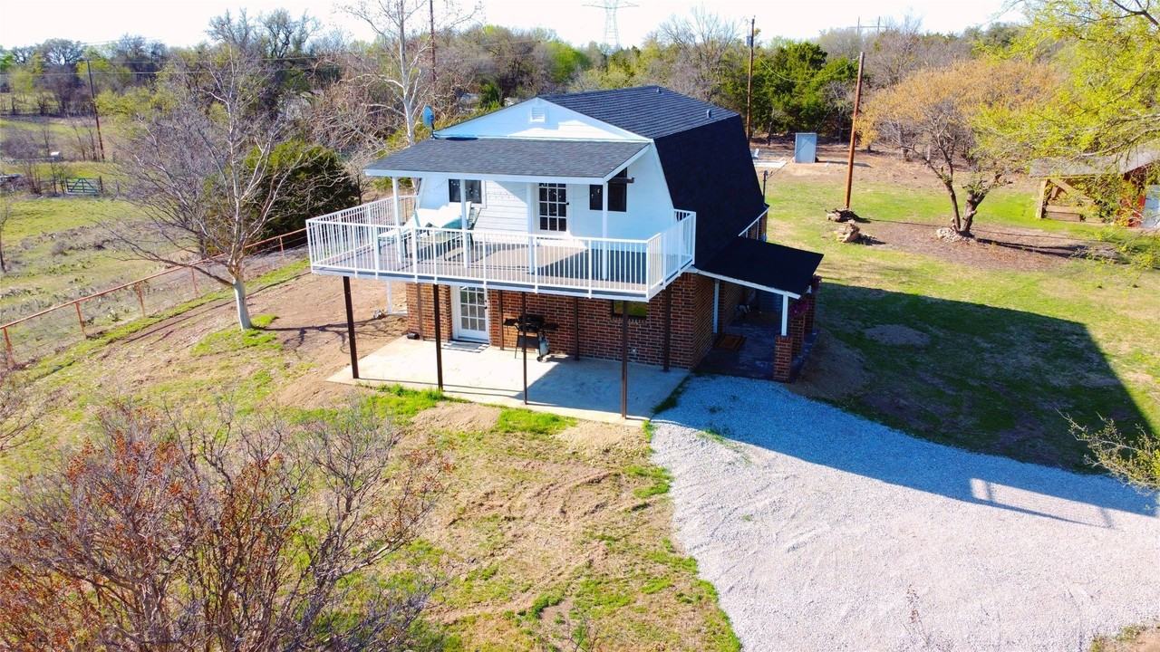 1353 Friendship Rd - Photo 2 of 29