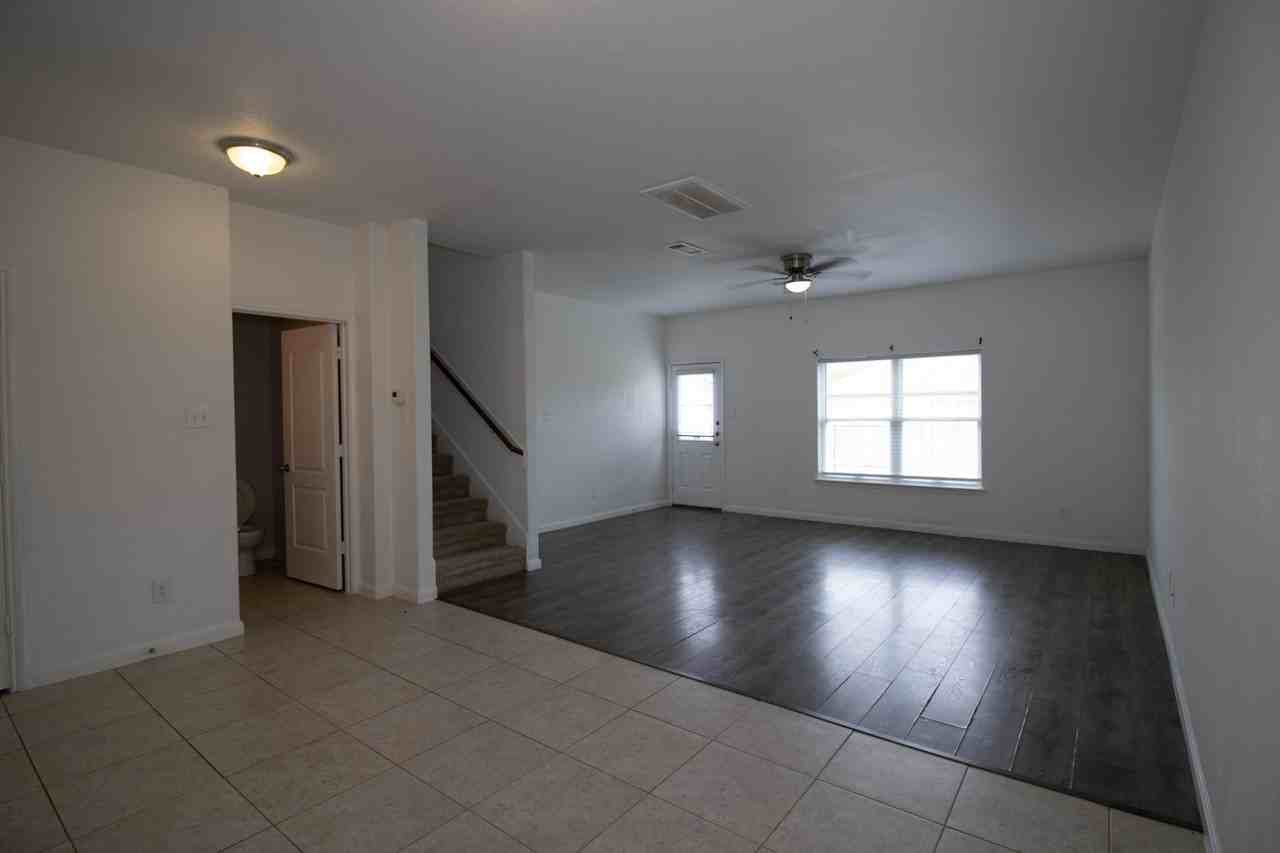 223 Magnolia Dr - Photo 4 of 27