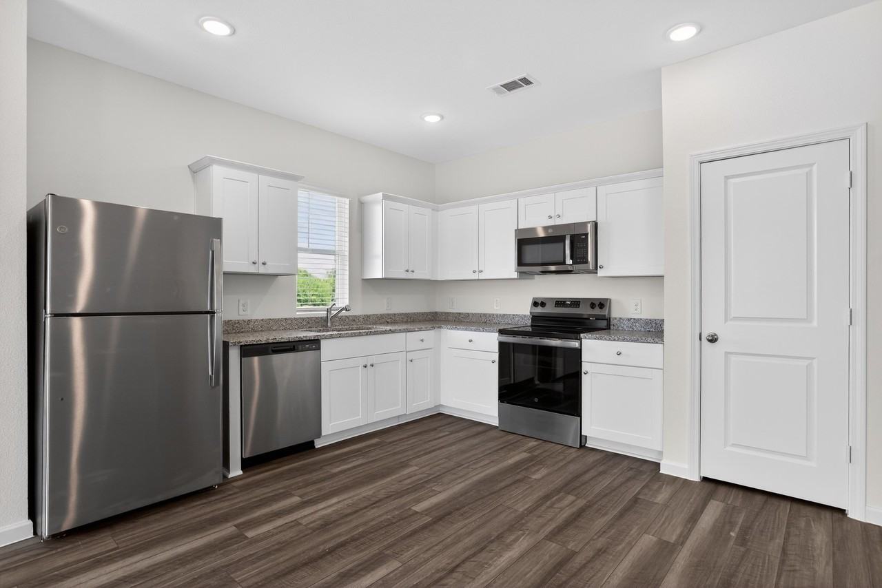 4725 Harlequin Dr - Photo 3 of 20