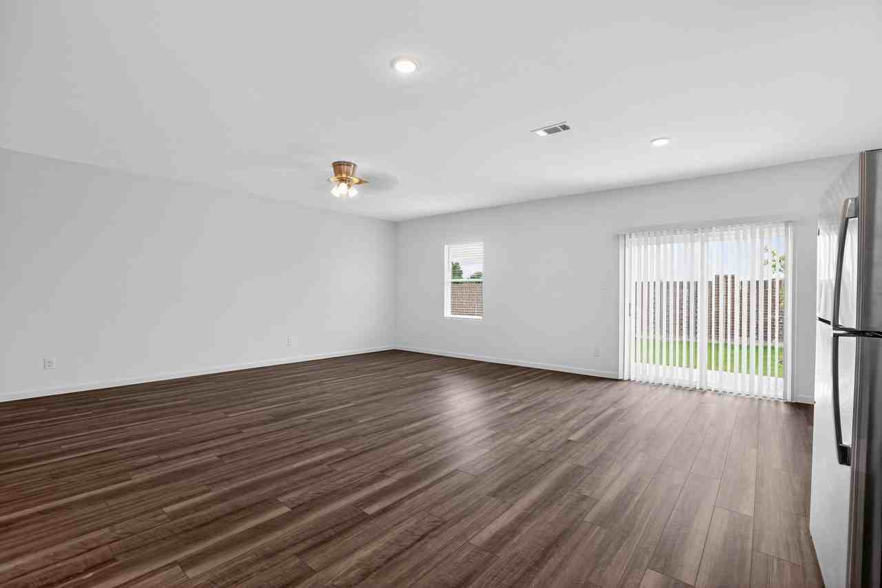 4725 Harlequin Dr - Photo 6 of 20