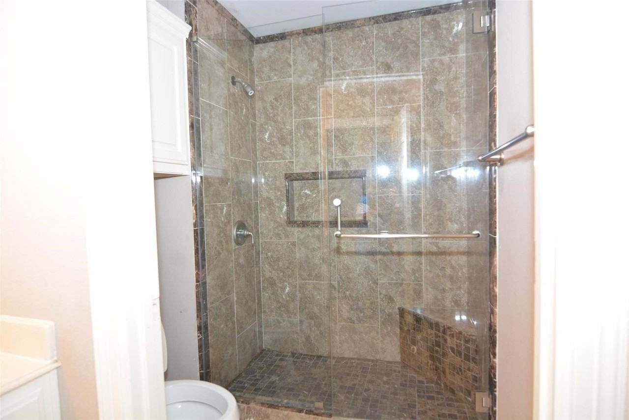 1003 Sunningdale - Photo 7 of 29
