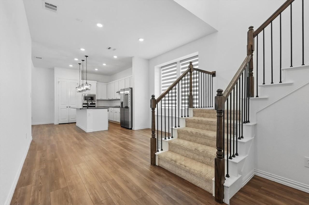 211 Harper St - Photo 6 of 16