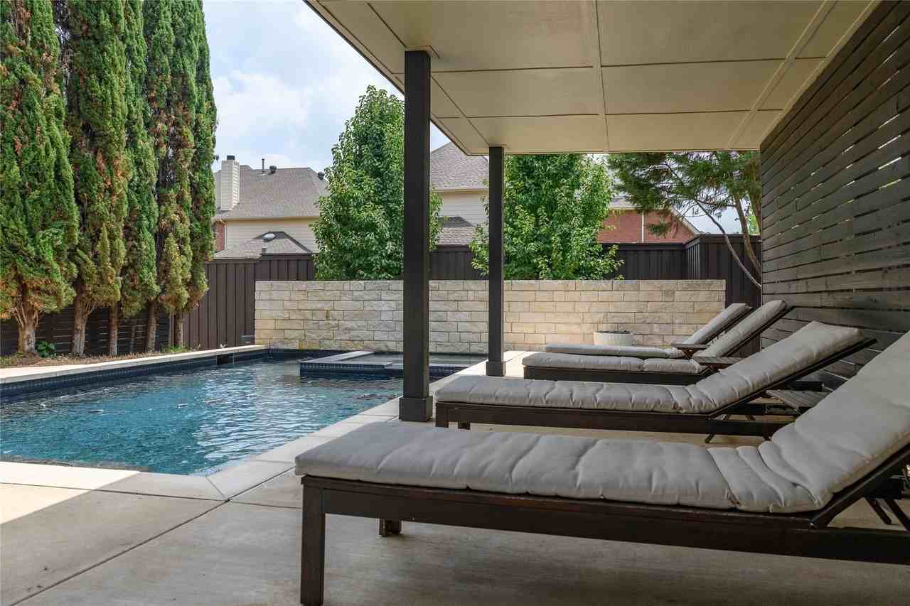 15171 Alstone Dr - Photo 3 of 37