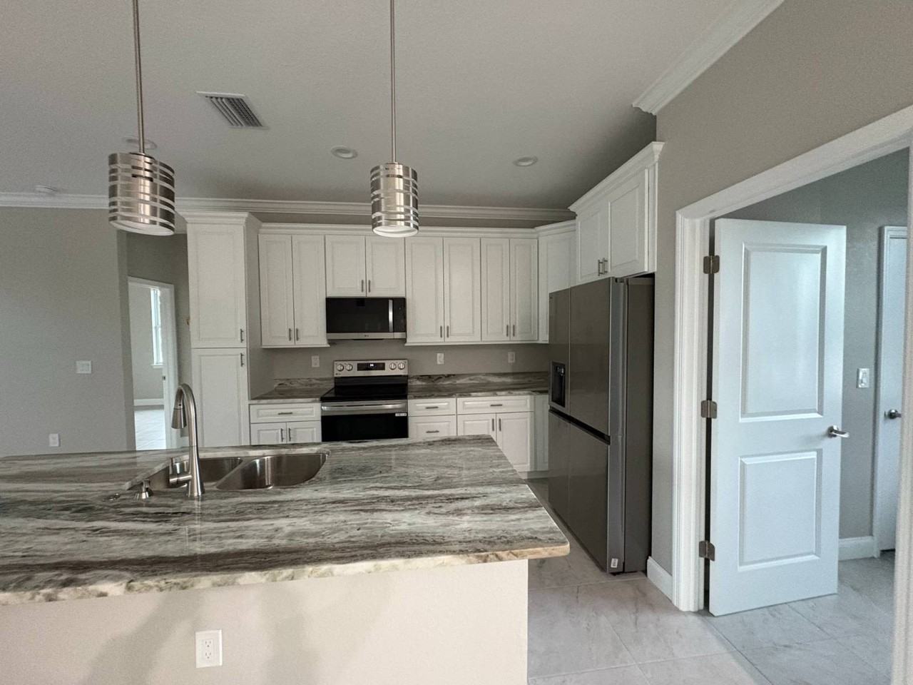 350 Altoona St Nw - Photo 3 of 9