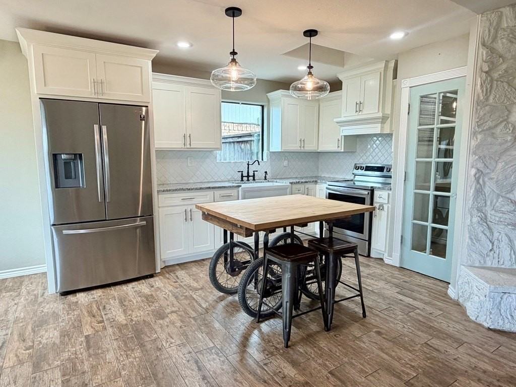 8814 Holiday Dr - Photo 4 of 17