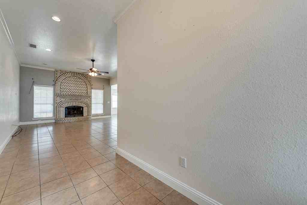 3316 Sagemont Dr - Photo 3 of 28