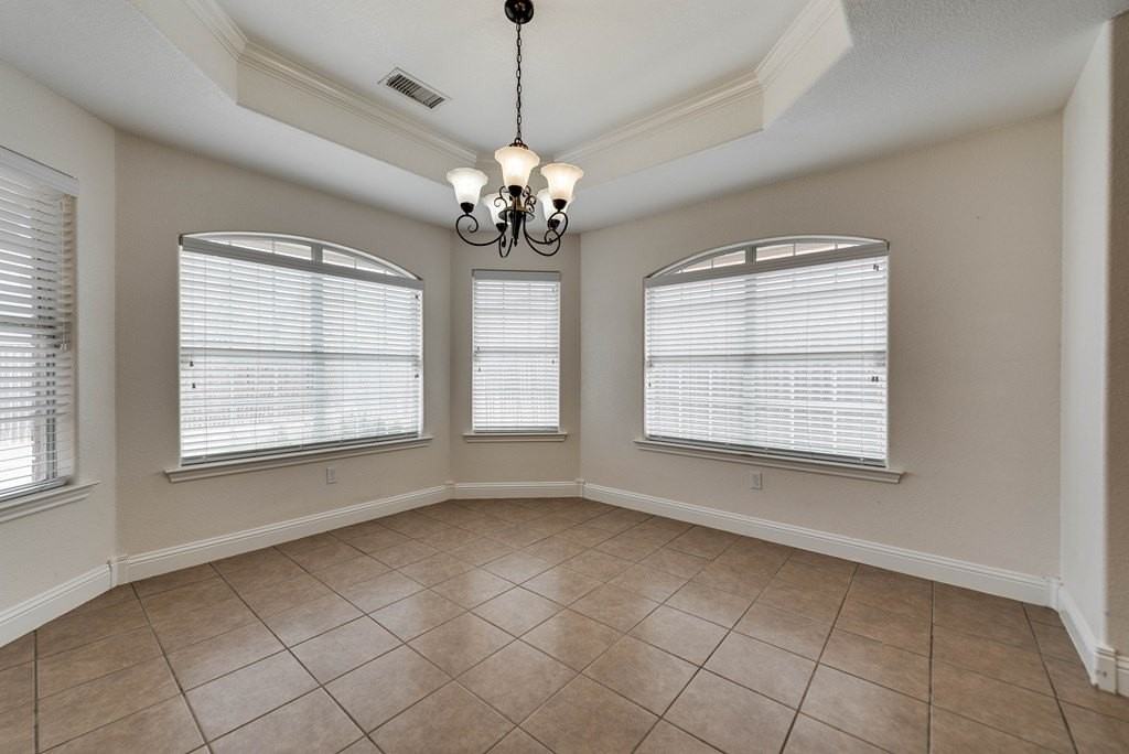 3316 Sagemont Dr - Photo 6 of 28