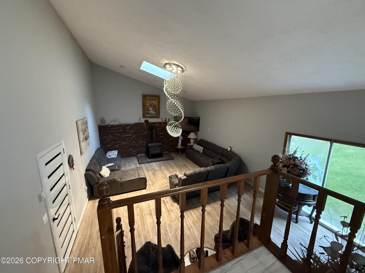 1212 Lisa Ln - Photo 3 of 35