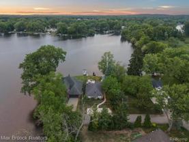 486 Charlevoix St - Photo 1 of 1