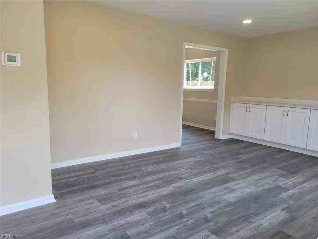 3632 Silina Dr - Photo 2 of 36