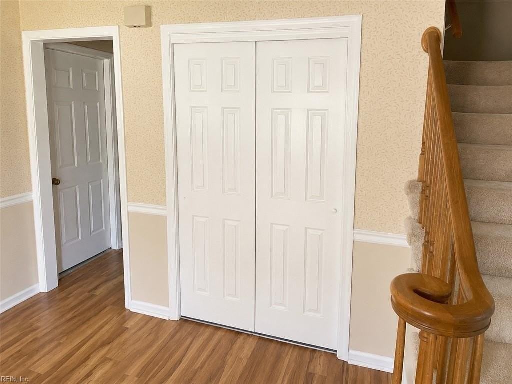 5465 Stewart Dr - Photo 5 of 14