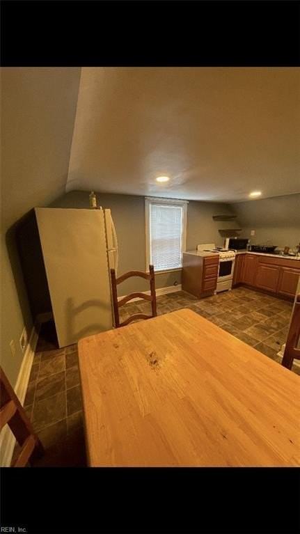 3541 Chesapeake Blvd - Photo 5 of 13