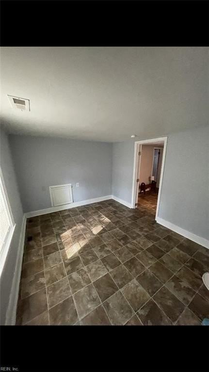 3541 Chesapeake Blvd - Photo 7 of 13