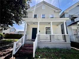 featured image of 1322 18th St