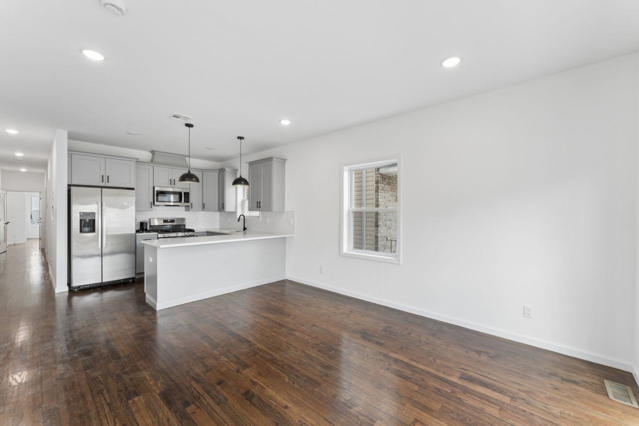 910 Bergen StreetUnit 1 #1 - Photo 4 of 11