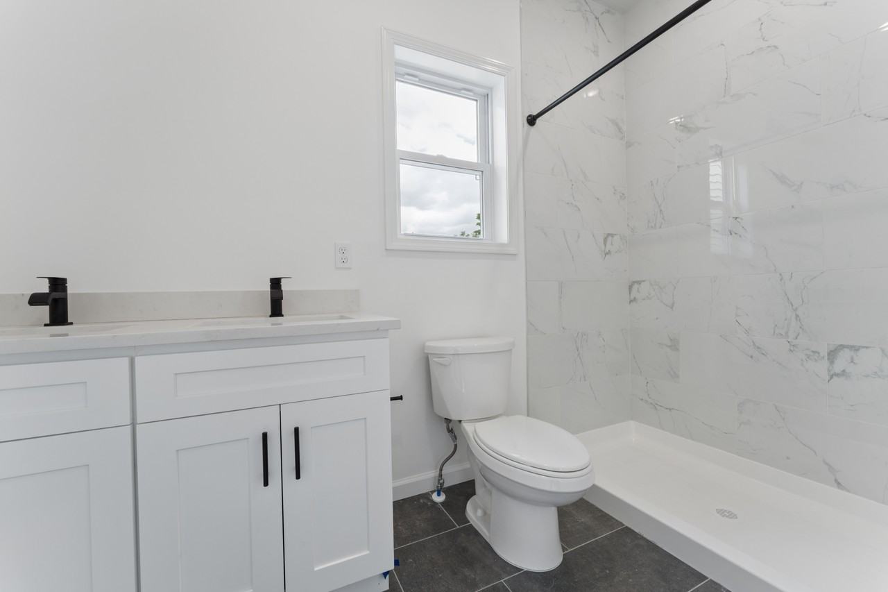 910 Bergen StreetUnit 2 #2 - Photo 7 of 11