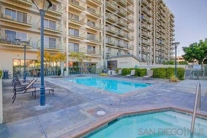 801 National City Blvd #1011 - Photo 2 of 9