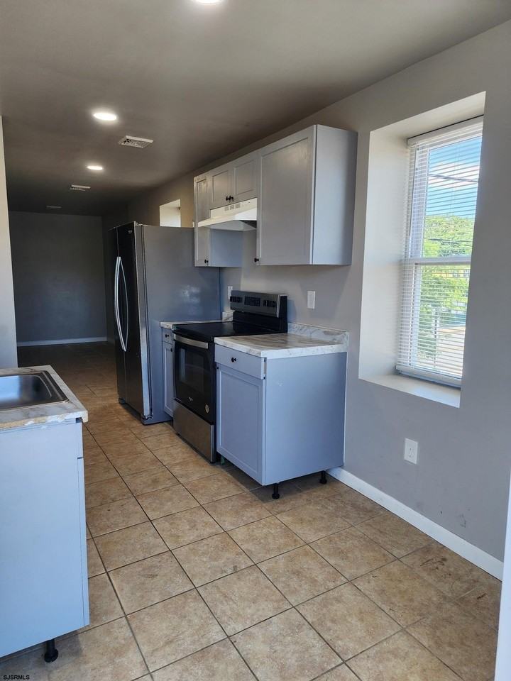 118 S Main St #201 - Photo 6 of 15
