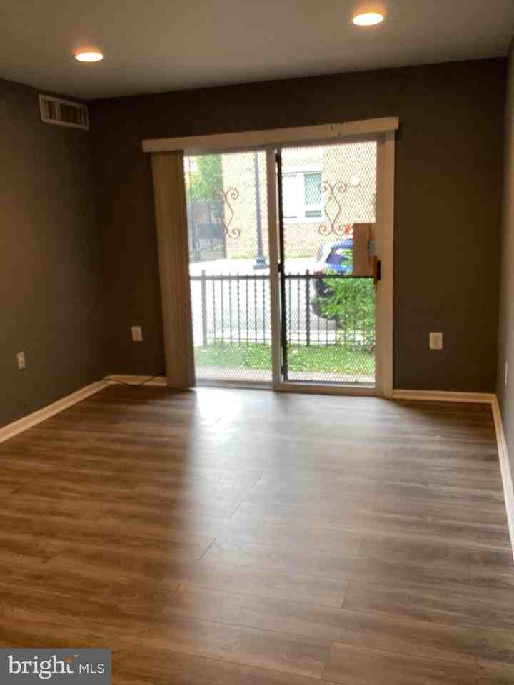 5005 D St Se #104 - Photo 2 of 16