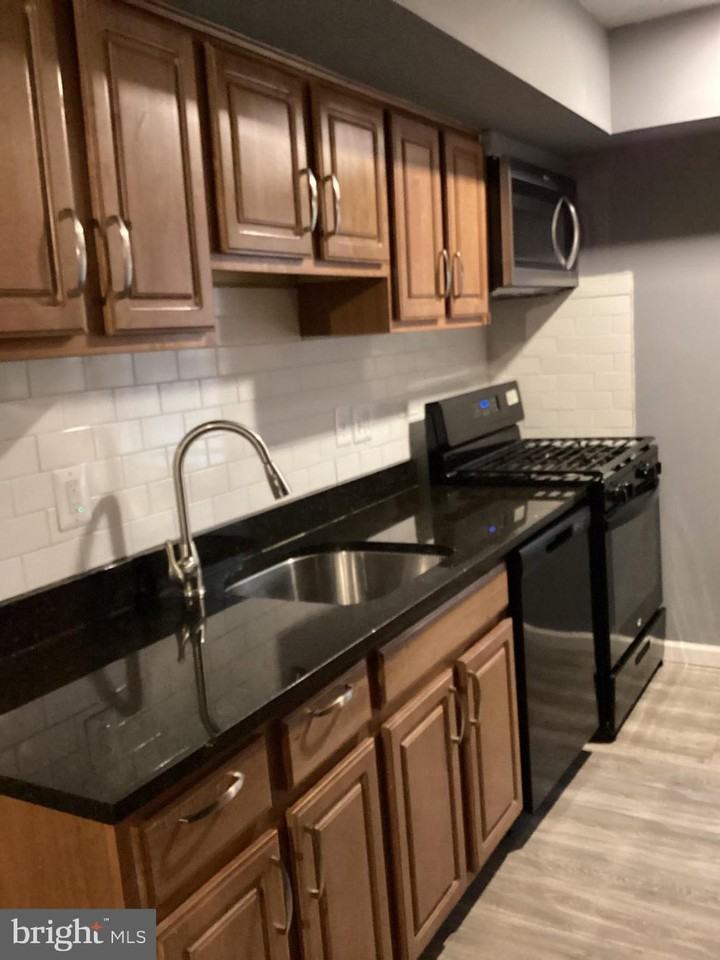 5005 D St Se #104 - Photo 6 of 16