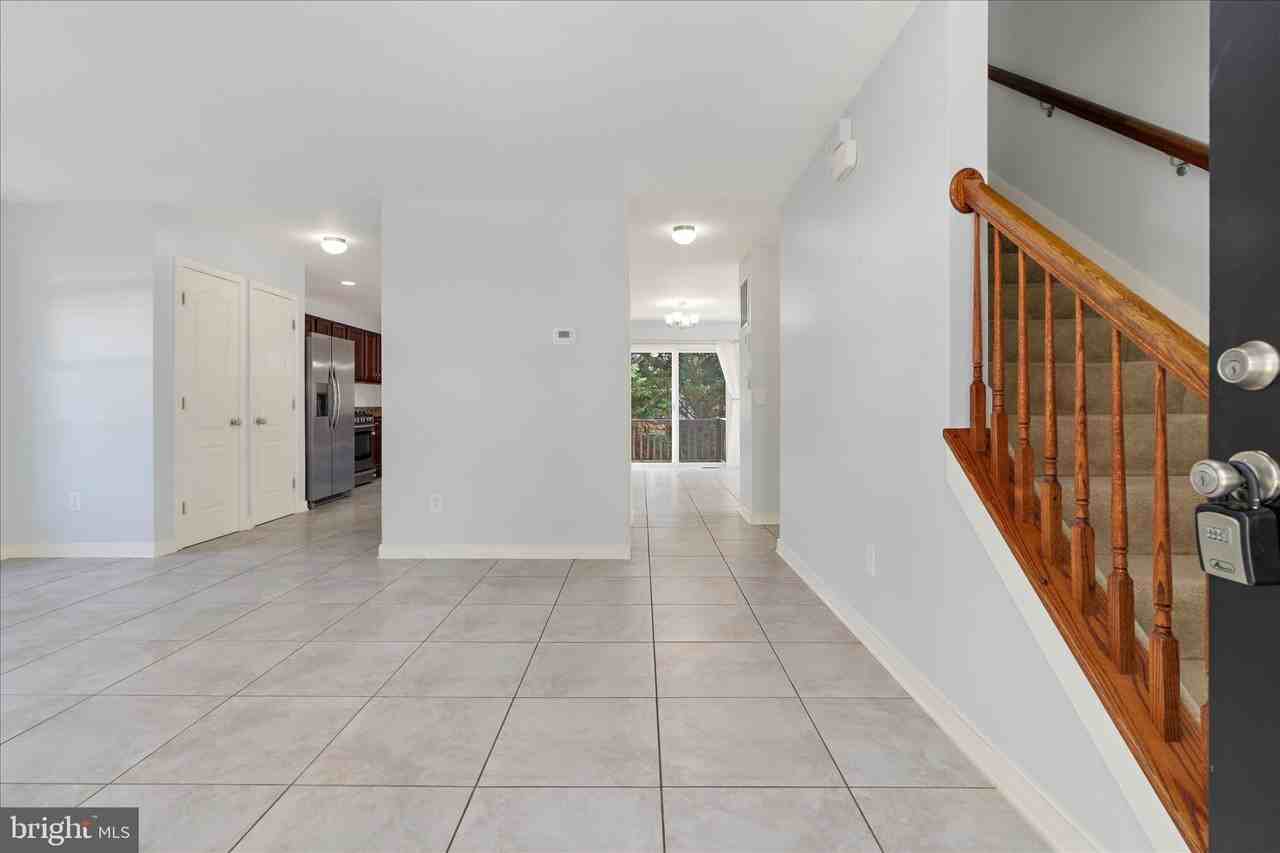 132-B Pineview Ave - Photo 5 of 50