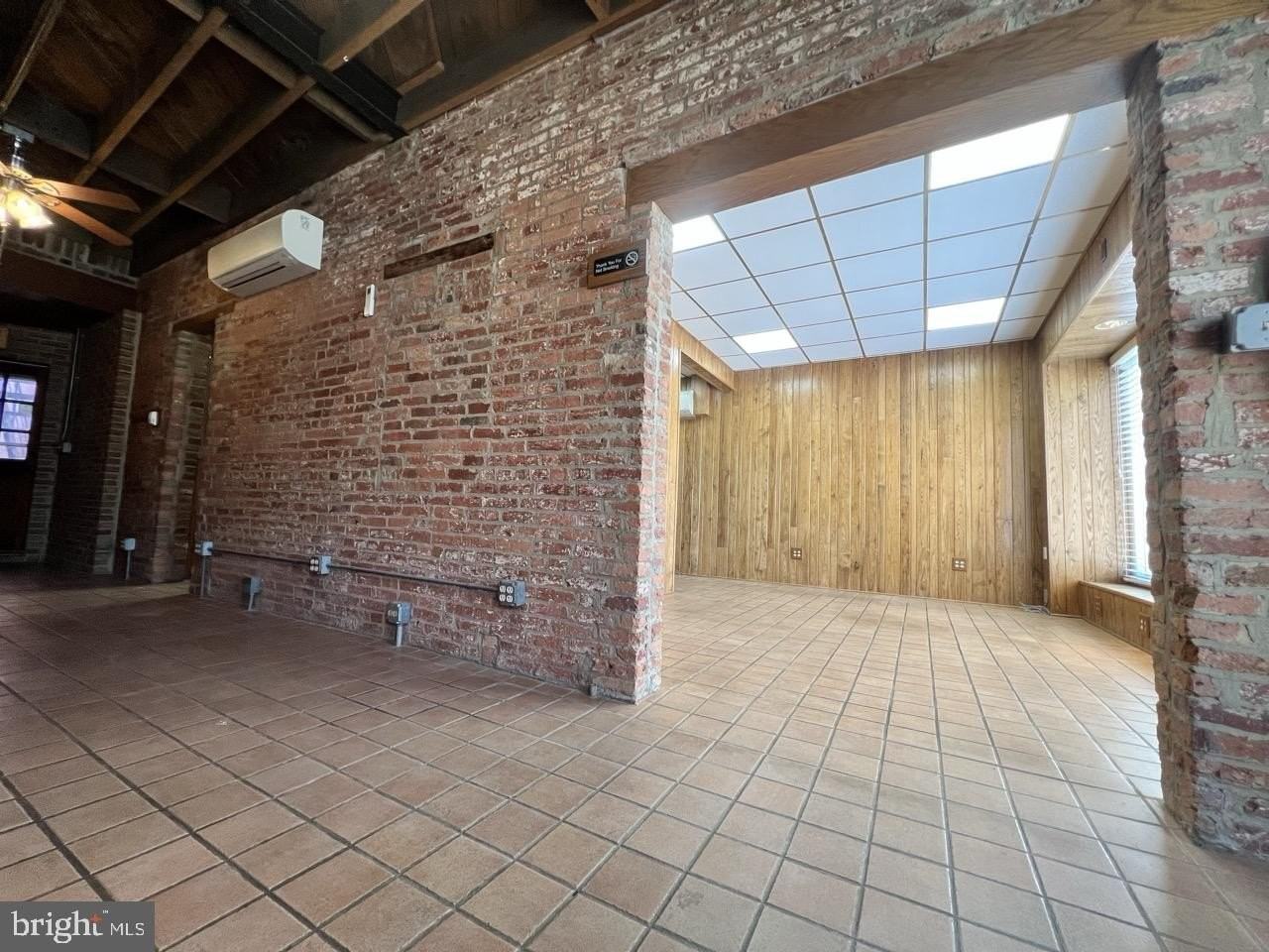 144 W Patrick St #6 - Photo 4 of 16