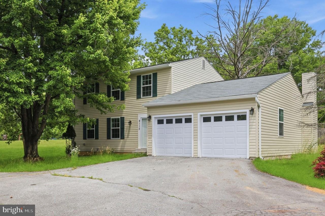 9113 Bramble Bush Ct - Photo 3 of 50