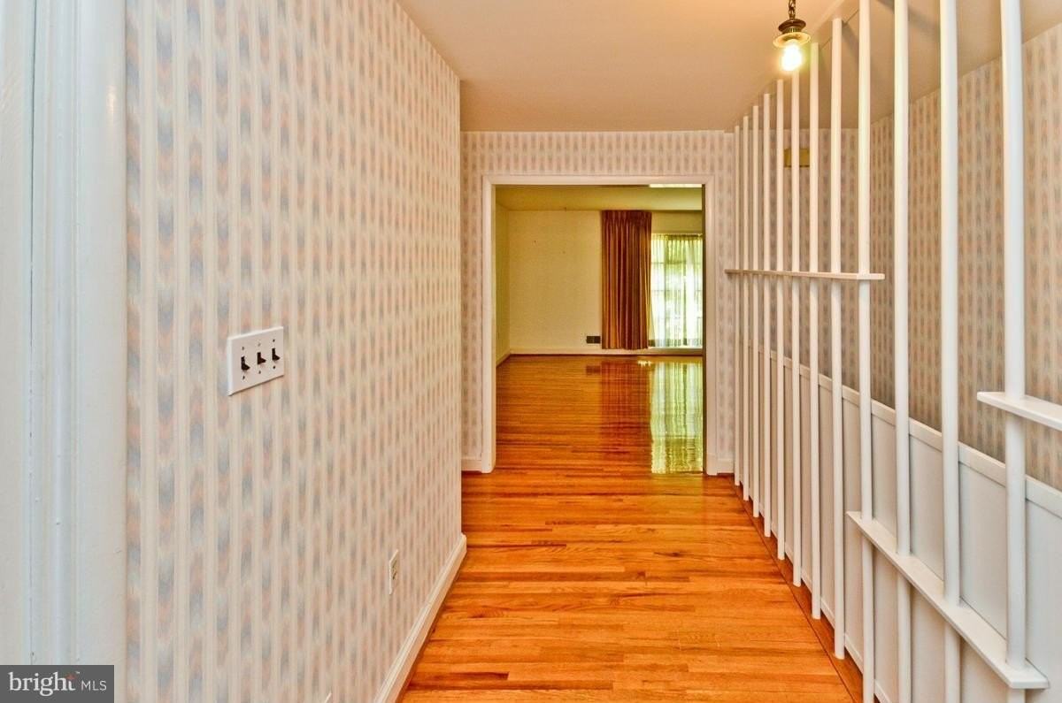 100 Mel Mara Dr - Photo 2 of 33