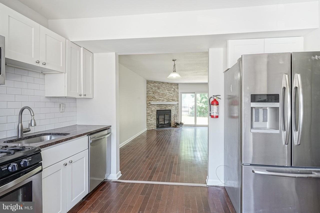 2205 Elberta Ln - Photo 6 of 26