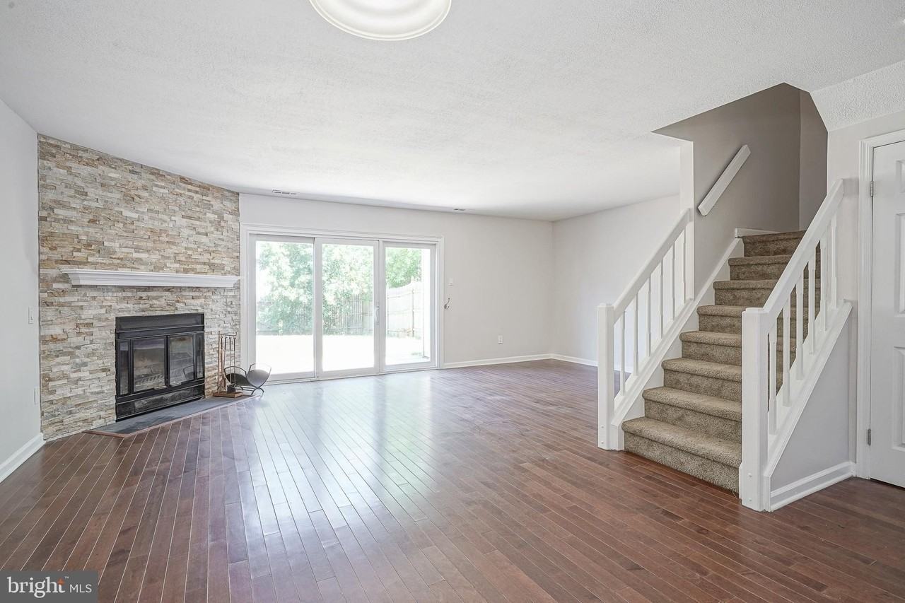 2205 Elberta Ln - Photo 7 of 26