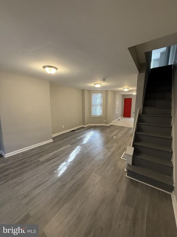 1662 S Conestoga St - Photo 3 of 17