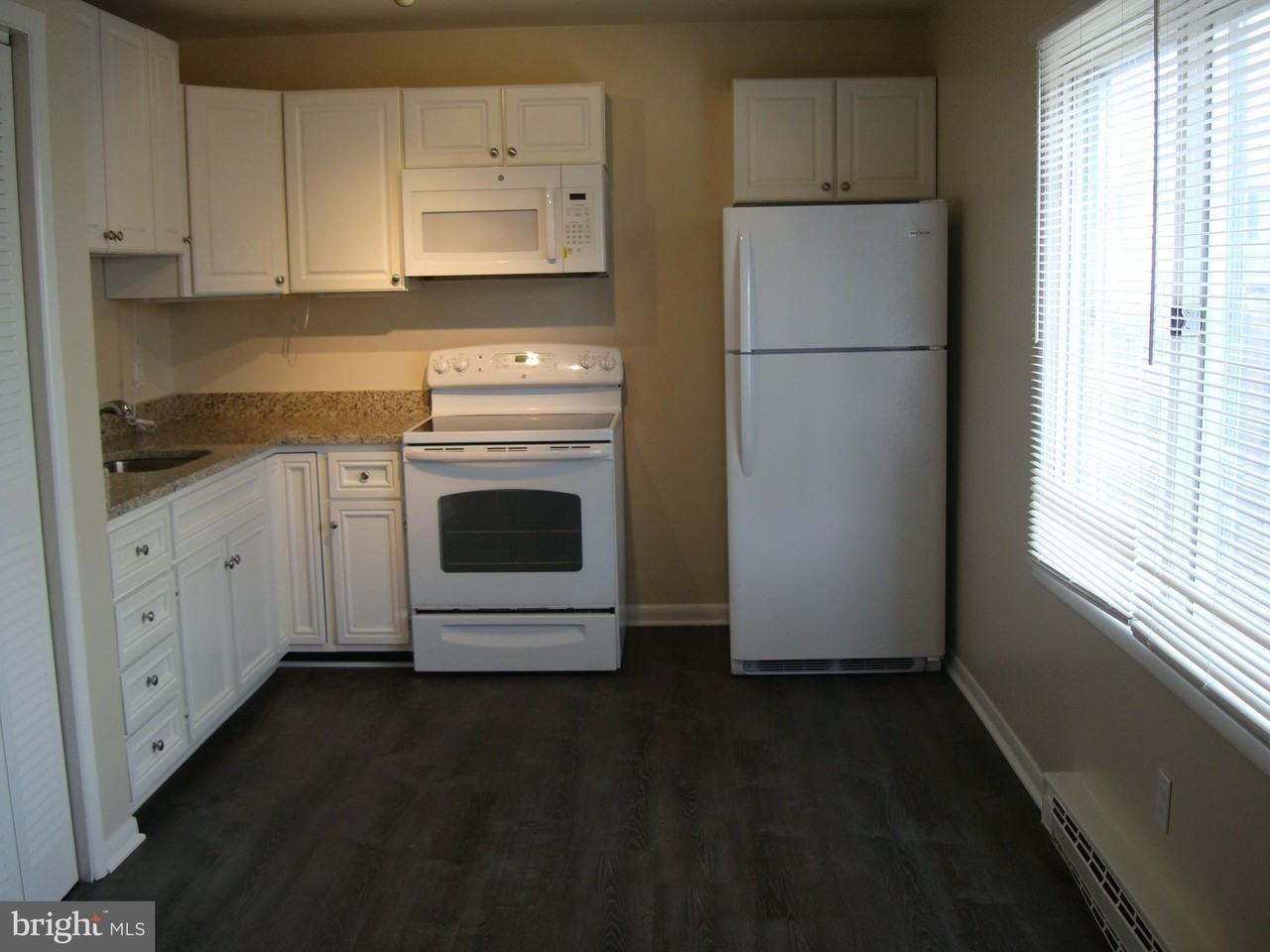 204 Cameron St - Photo 4 of 27