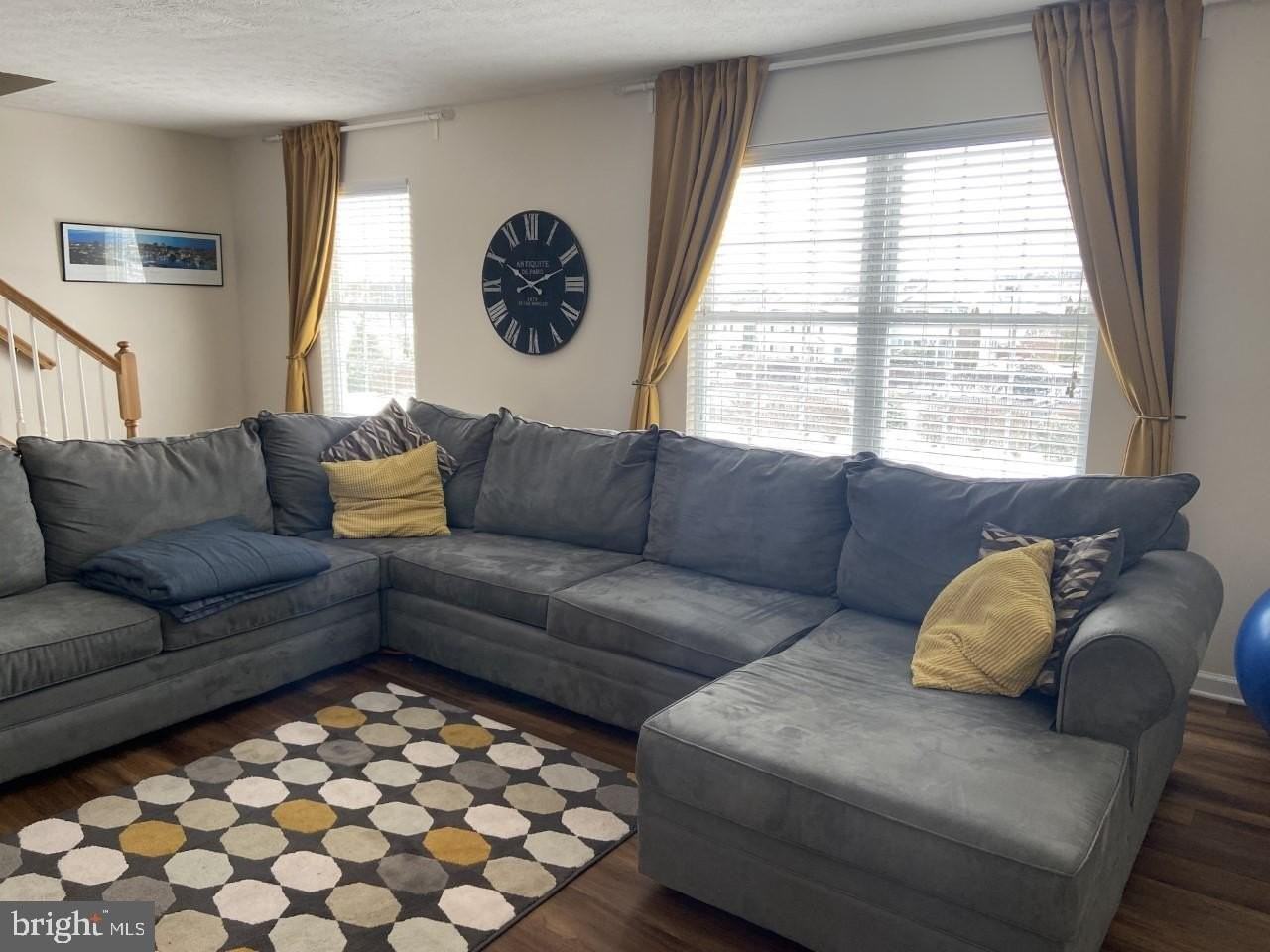 107 Lighthouse Ln - Photo 3 of 13