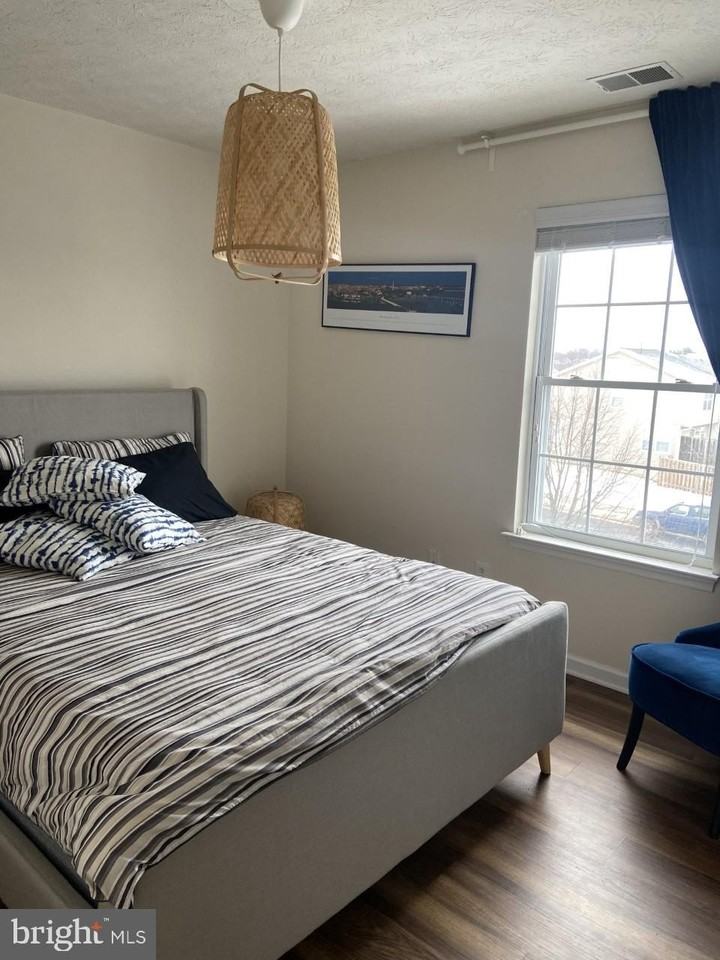 107 Lighthouse Ln - Photo 7 of 13