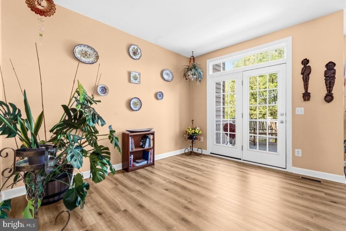8058 Samuel Wallis St - Photo 4 of 29