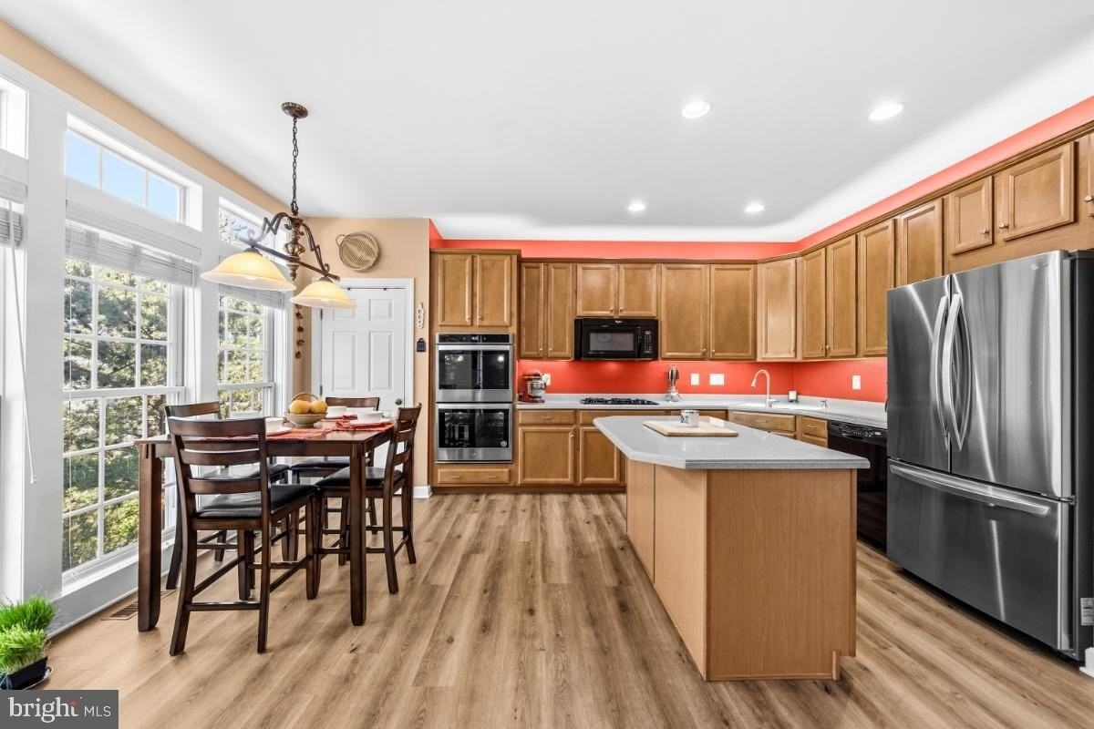 8058 Samuel Wallis St - Photo 6 of 29