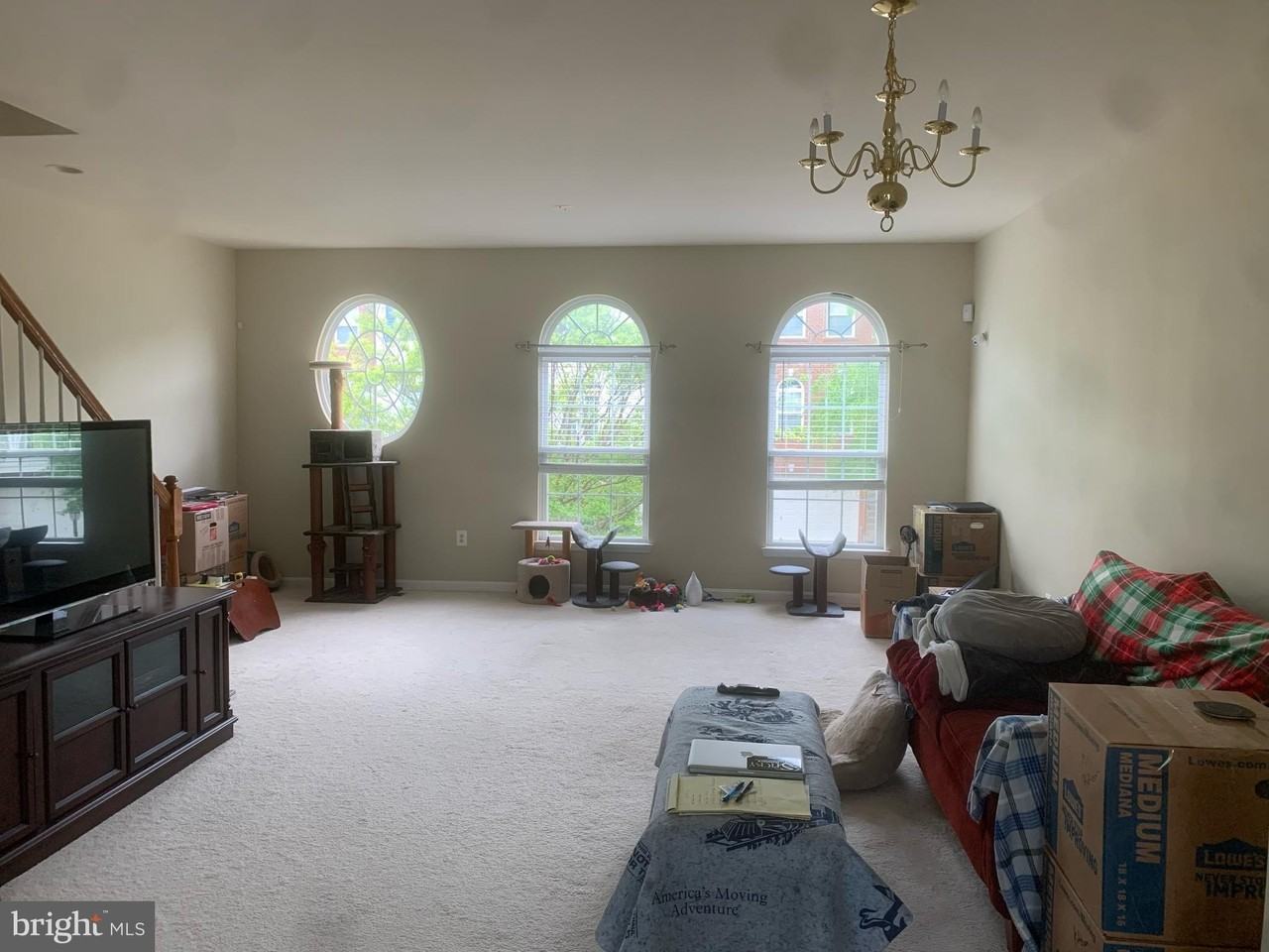 24706 Kings Canyon Sq - Photo 2 of 9