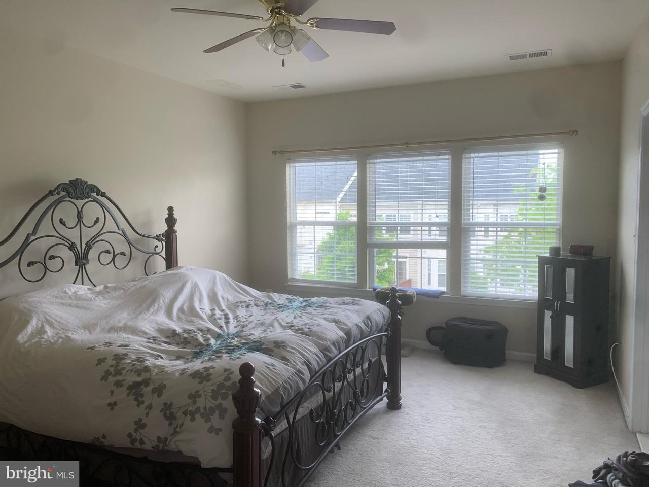 24706 Kings Canyon Sq - Photo 6 of 9