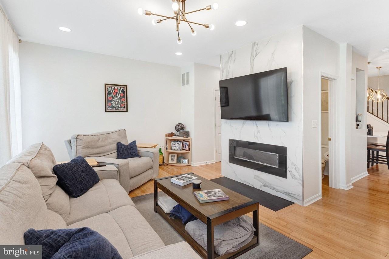 12703 Gartney Ln - Photo 5 of 32