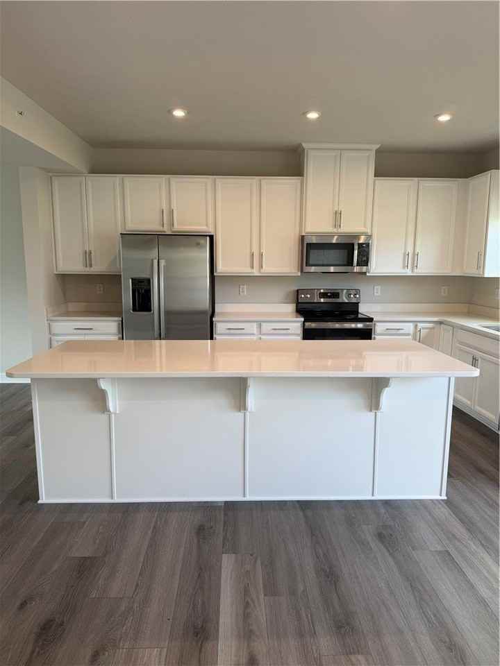 5001 Lampl Ln - Photo 4 of 25