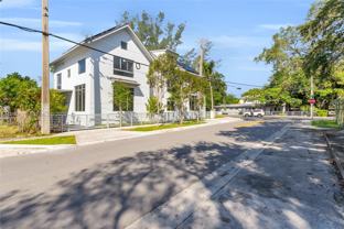 3204 Plaza St #TH - Photo 1 of 1