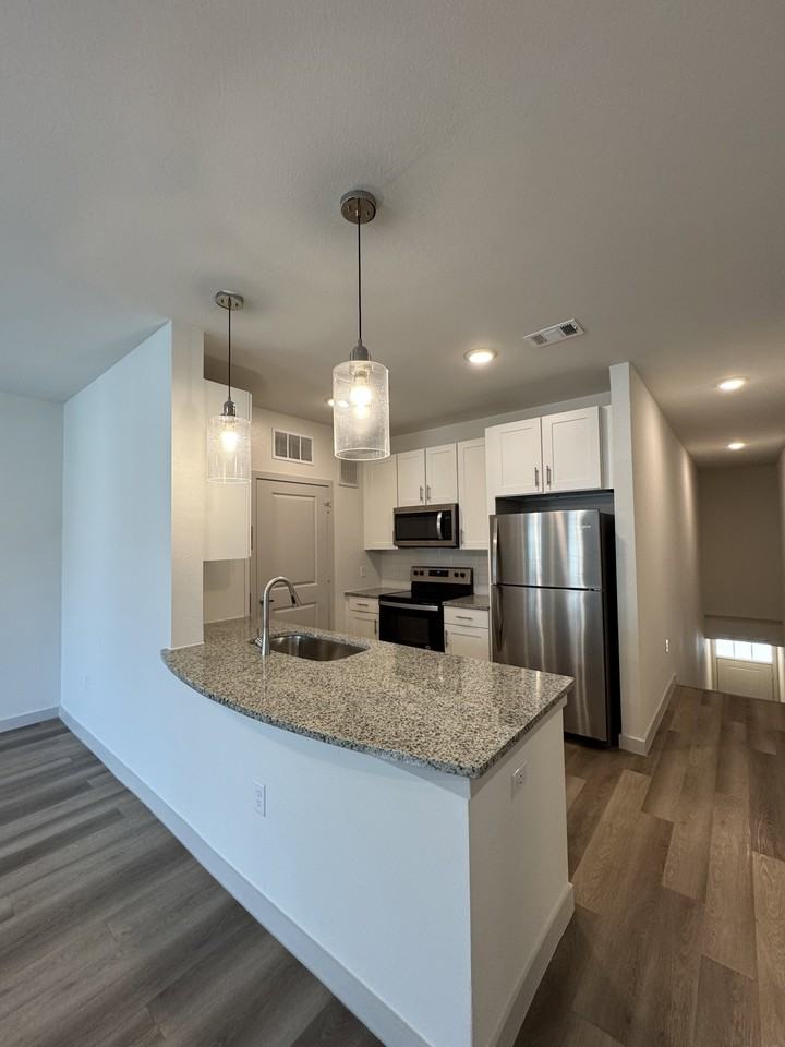 1308 Southeast Pkwy #816