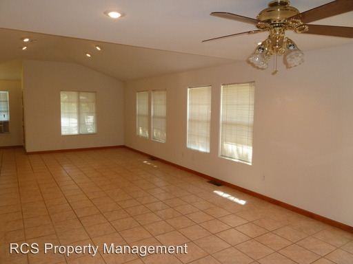 859 Asbury St - Photo 3 of 14