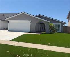 featured image of 4938 E Glenview Ave